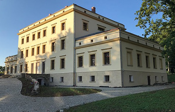 Renowacja pałacu w Lubiechowej (woj. dolnośląskie, pow. złotoryjski)