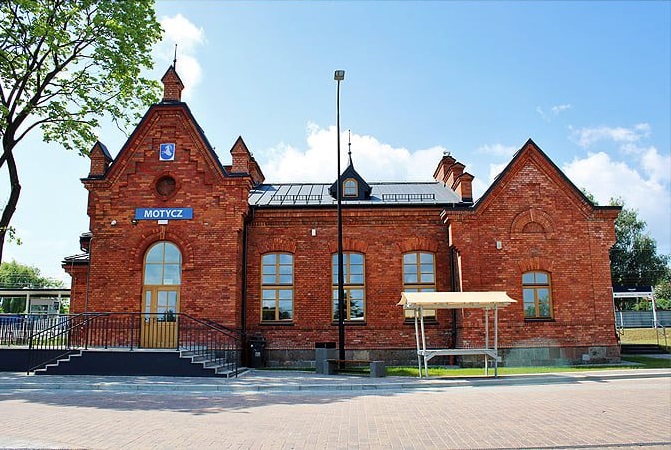 Kozubszczyzna (woj. lubelskie) – remont dworca kolejowego Motycz