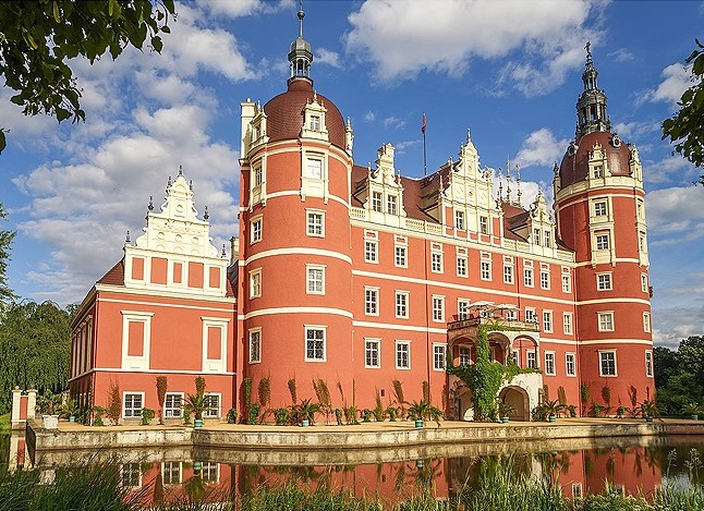 Niemcy – zamek w Mużakowie na Łużycach (Schloss Muskau, Mužakowski Hród)