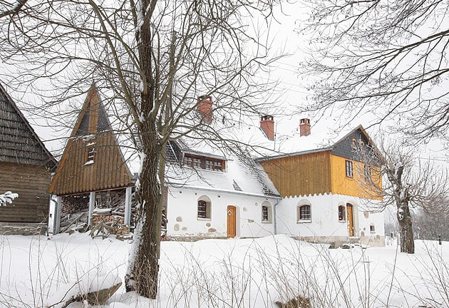 Potoczek (woj. dolnośląskie) – remont starej, drewnianej chaty
