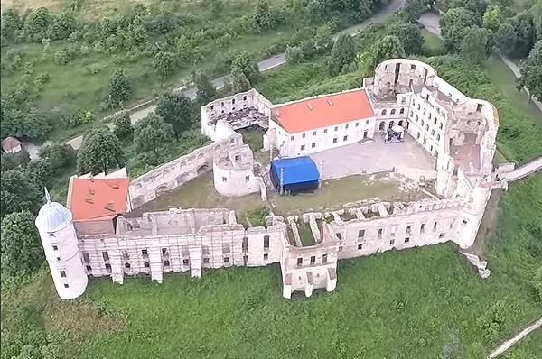 Janowiec nad Wisłą (woj. lubelskie) – co dalej z ruinami zamku?