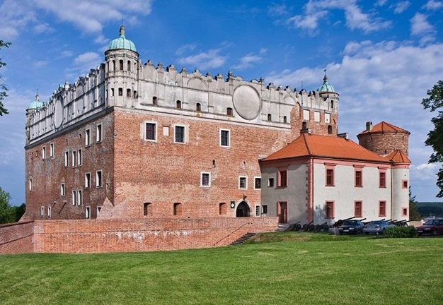 Golub-Dobrzyń – dawna odbudowa zamku nadal procentuje