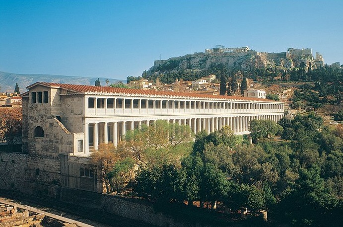 Ateny – (Stoa Attalosa) – Czy istnieje czas, po upływie którego nie powinno się już rekonstruować zabytków?