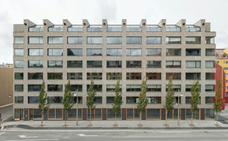 Szwecja – “Jak obrazić zmarłego architekta i zakpić z historii architektury?”