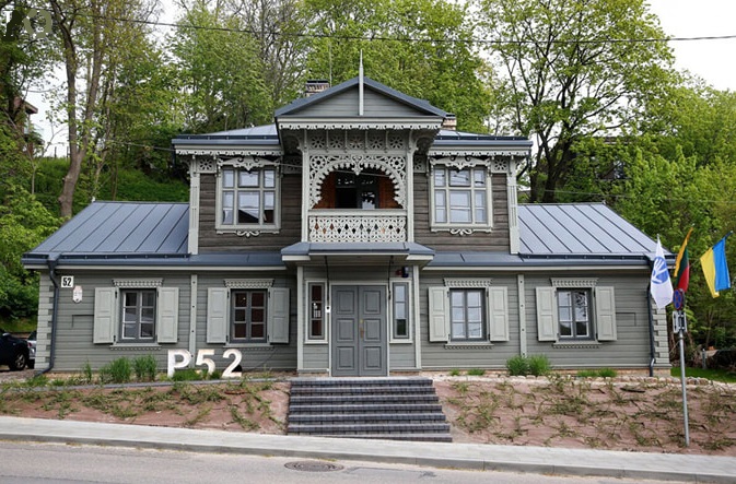 Wilno – renowacja domu przy ul. Połockiej 52 z przeznaczeniem na siedzibę Muzeum Drewnianej Architektury Miejskiej