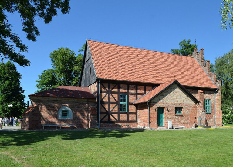 W miejscowości Cyganek na Żuławach rozpoczęła się odbudowa wieży XIV-wiecznego kościoła