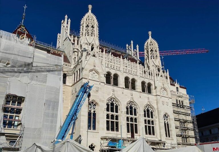 Węgry – coraz bliżej zakończenia rekonstrukcji gmachu Królewskiego Ministerstwa Finansów w Budapeszcie