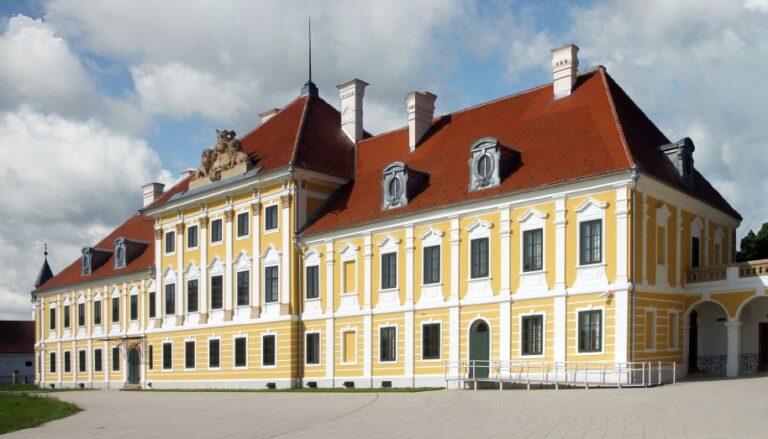 Chorwacja – odbudowa Pałacu Eltz w Vukovarze, zrujnowanego w wyniku wojny jugosłowiańskiej
