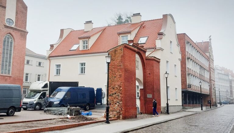 Gdańsk – zakończyła się odbudowa dawnej plebanii przy pokarmelickim kościele św. Józefa