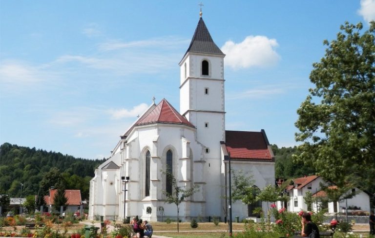 Chorwacja – Kościół Najświętszej Maryi Panny w Voćin – zburzony w 1991 roku, zrekonstruowany w latach 2001-2011