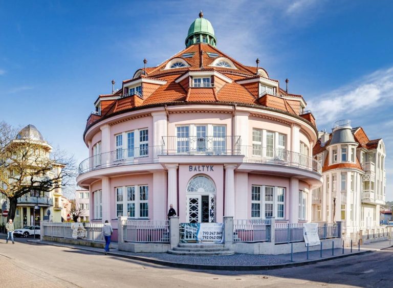 Międzyzdroje – Hotel Bałtyk wreszcie doczekał się remontu