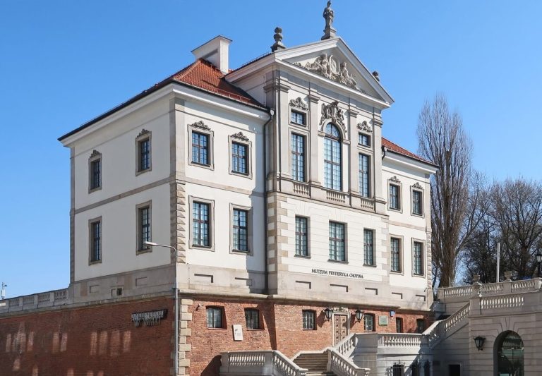 Warszawa – powojenna odbudowa Pałacu Ostrogskich