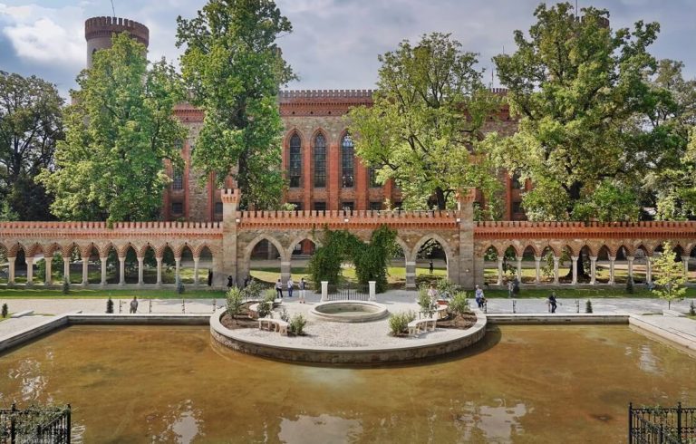 Kamieniec Ząbkowicki – odtworzone ogrody pałacowe na nowo cieszą oko