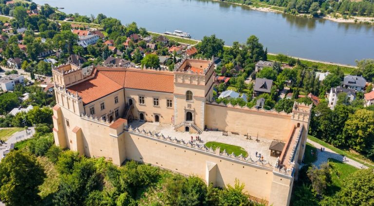 Kazimierz Dolny – wirtualna rekonstrukcja zamku przy wsparciu SI
